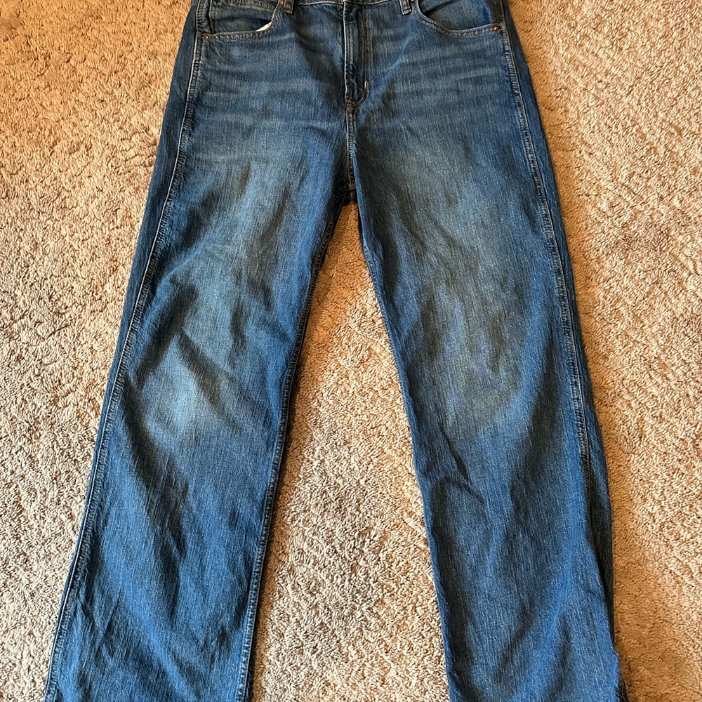 Women’s Gap jeans Vintage flair high rise 32/ 14. Like new medium wash.